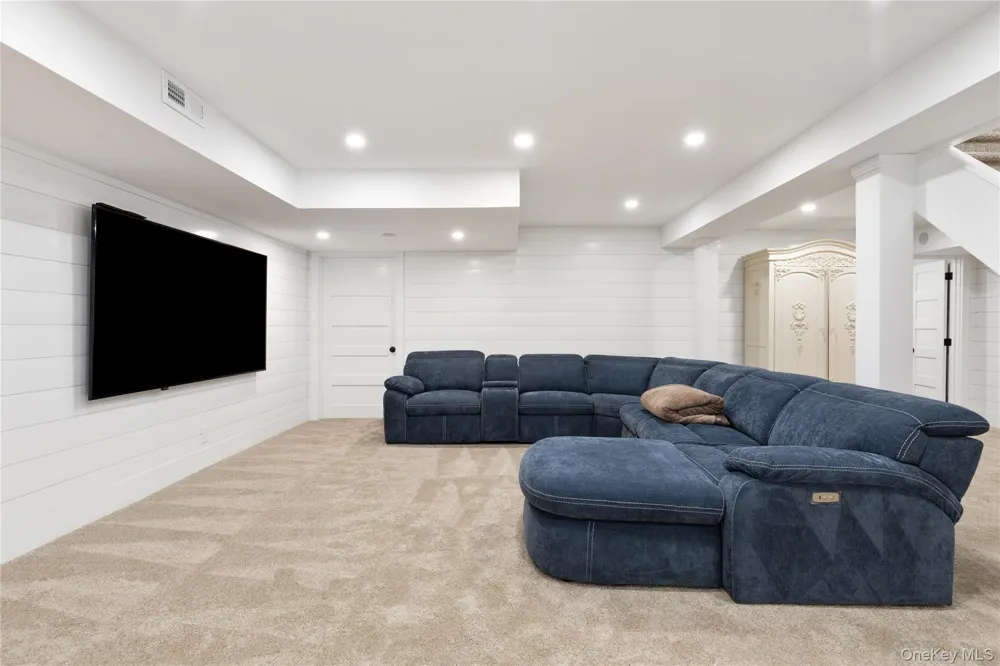 15 Edgemere Street Montauk, NY 11954