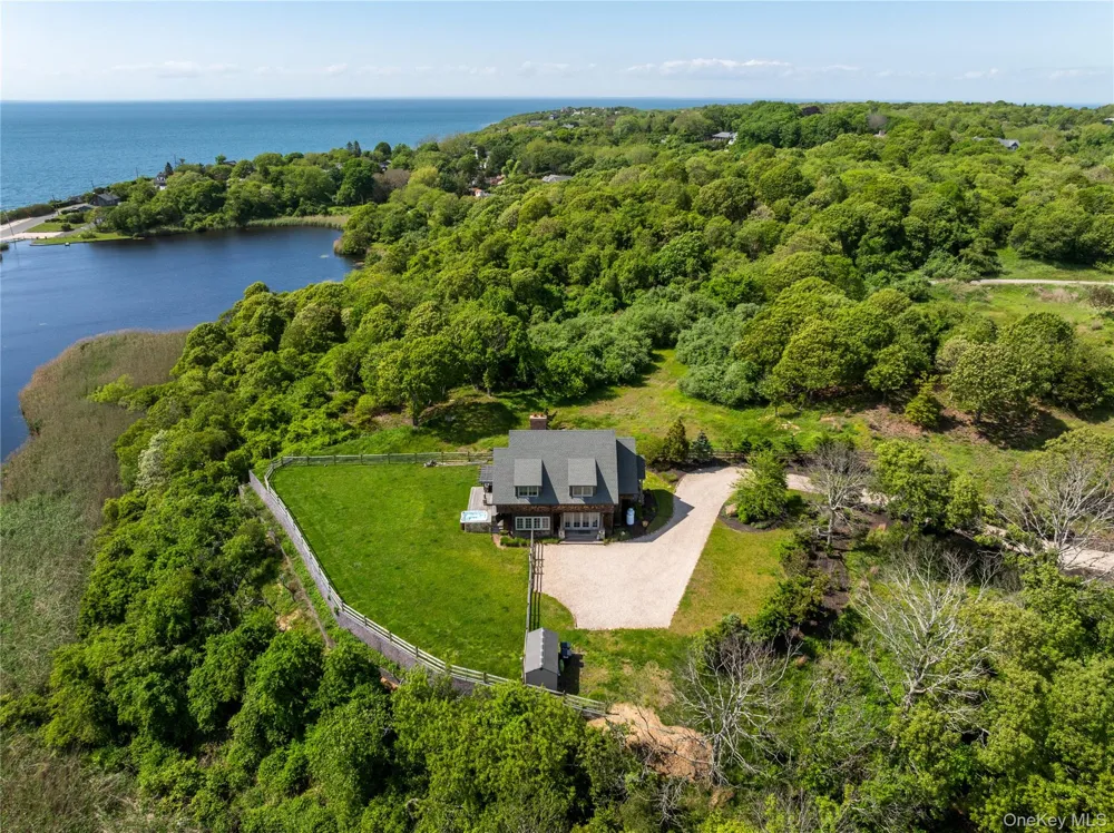 15 Edgemere Street Montauk, NY 11954