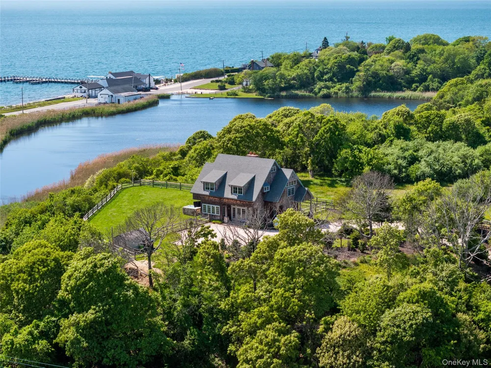 15 Edgemere Street Montauk, NY 11954
