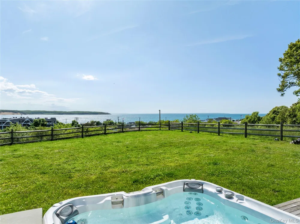 15 Edgemere Street Montauk, NY 11954