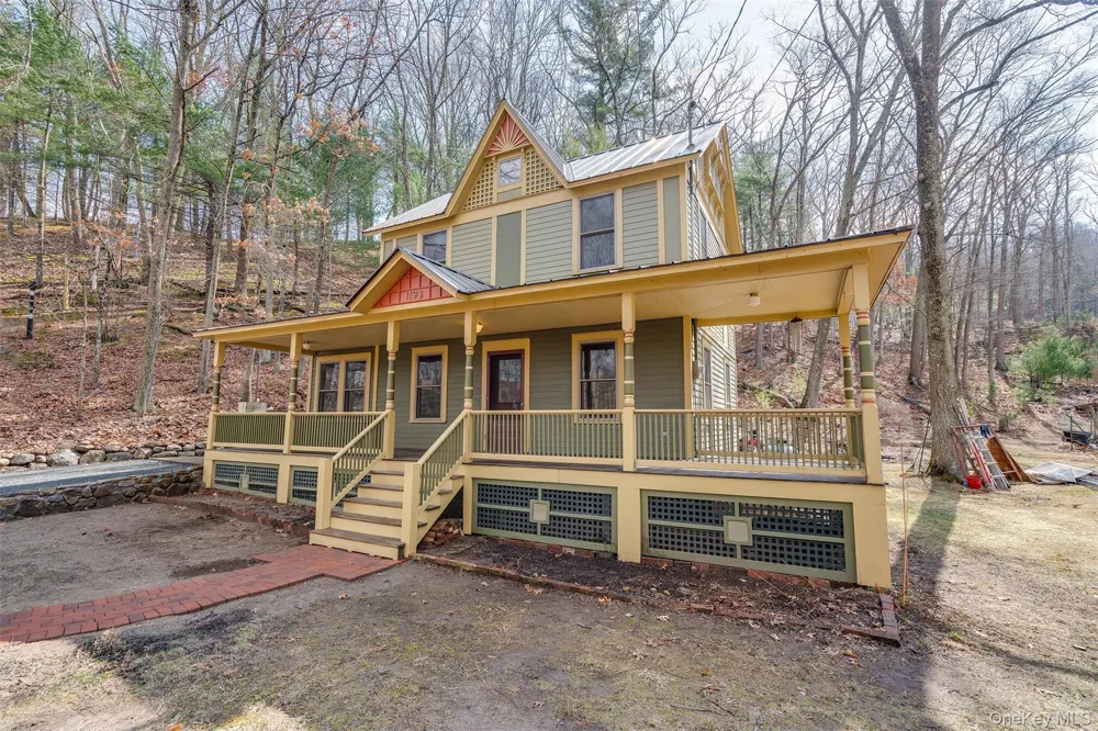 1193 South Road Wurtsboro, NY 12790