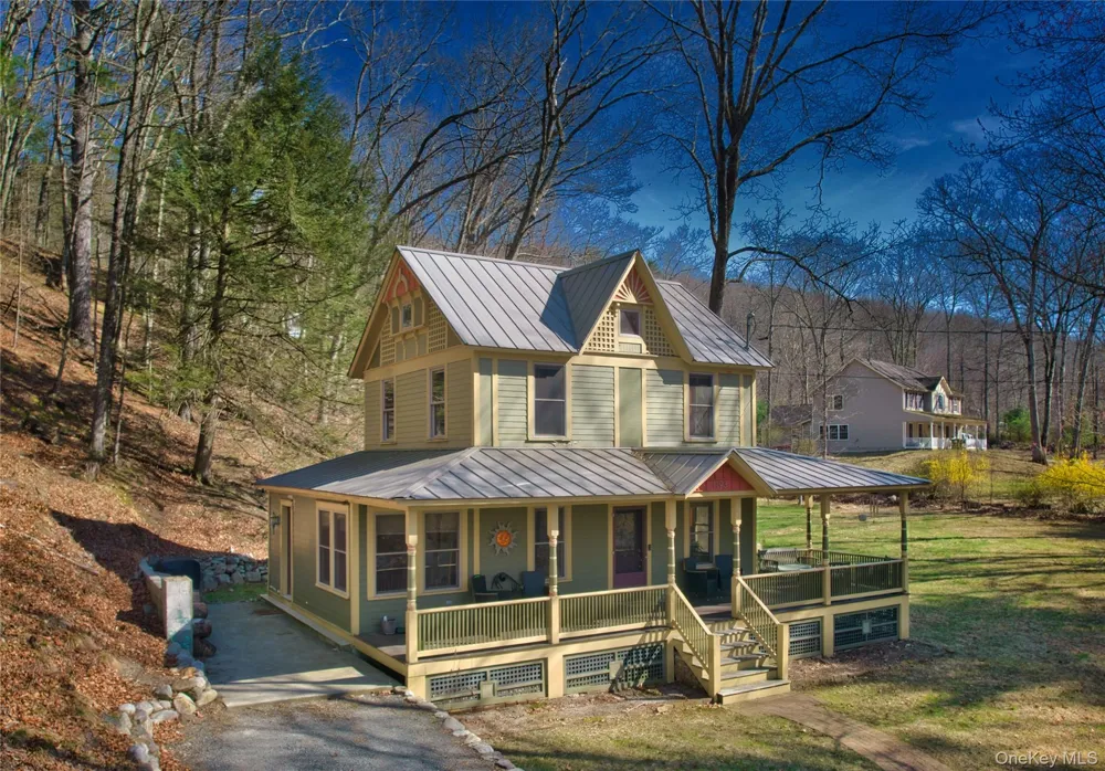 1193 South Road Wurtsboro, NY 12790