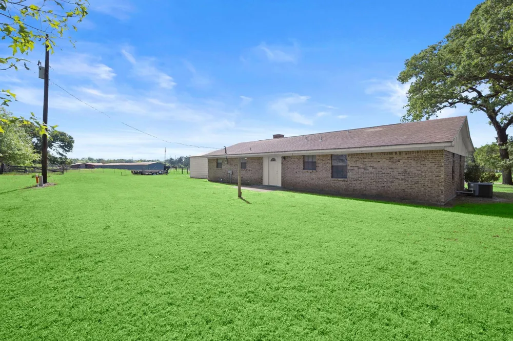 4856 Fm 356 Onalaska, TX 77360