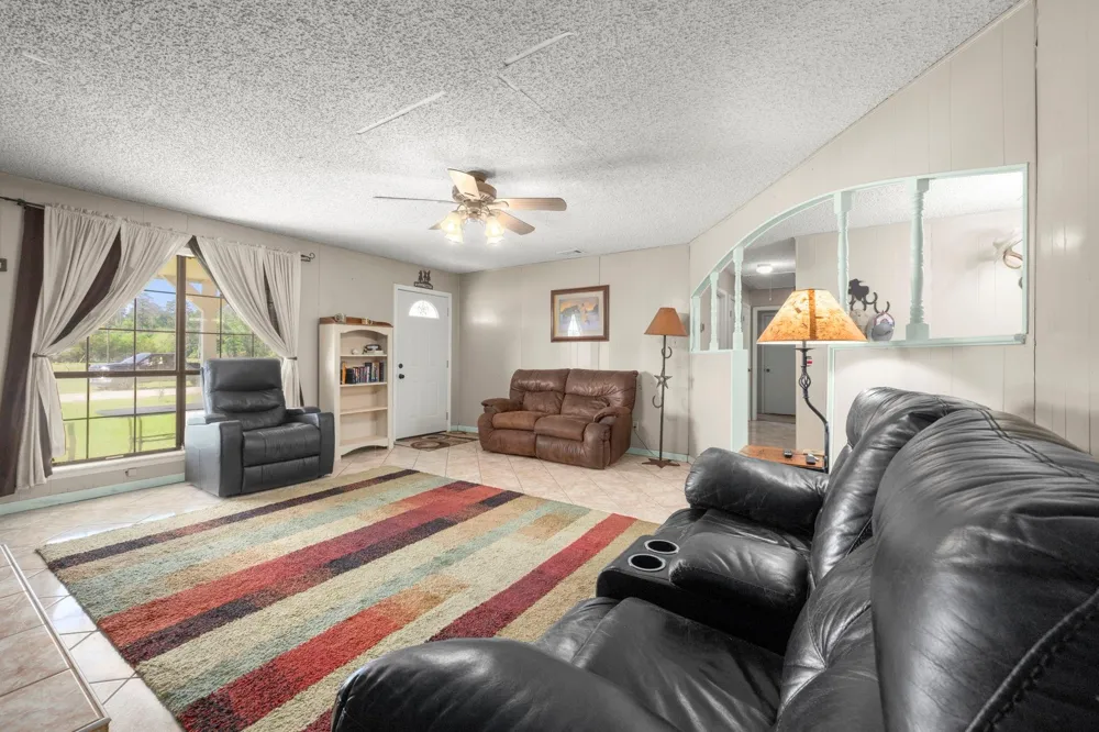 4856 Fm 356 Onalaska, TX 77360
