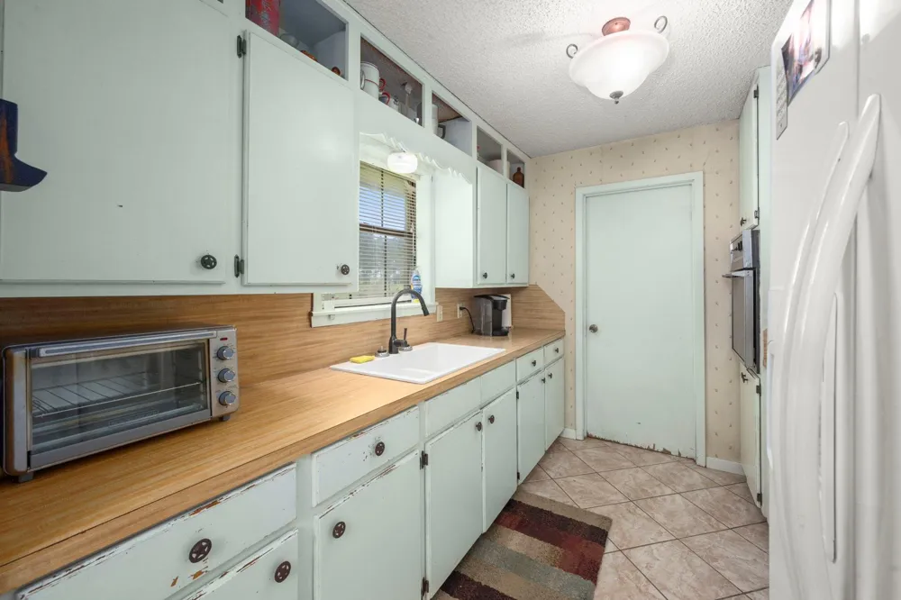 4856 Fm 356 Onalaska, TX 77360