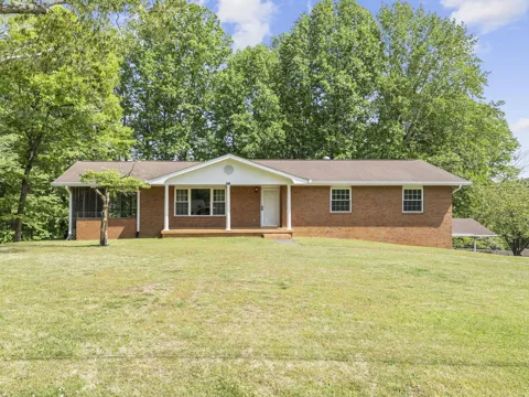 5812 Hillcrest Drive