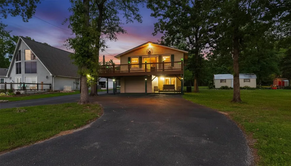 439 Lakeview Harbor Onalaska, TX 77360