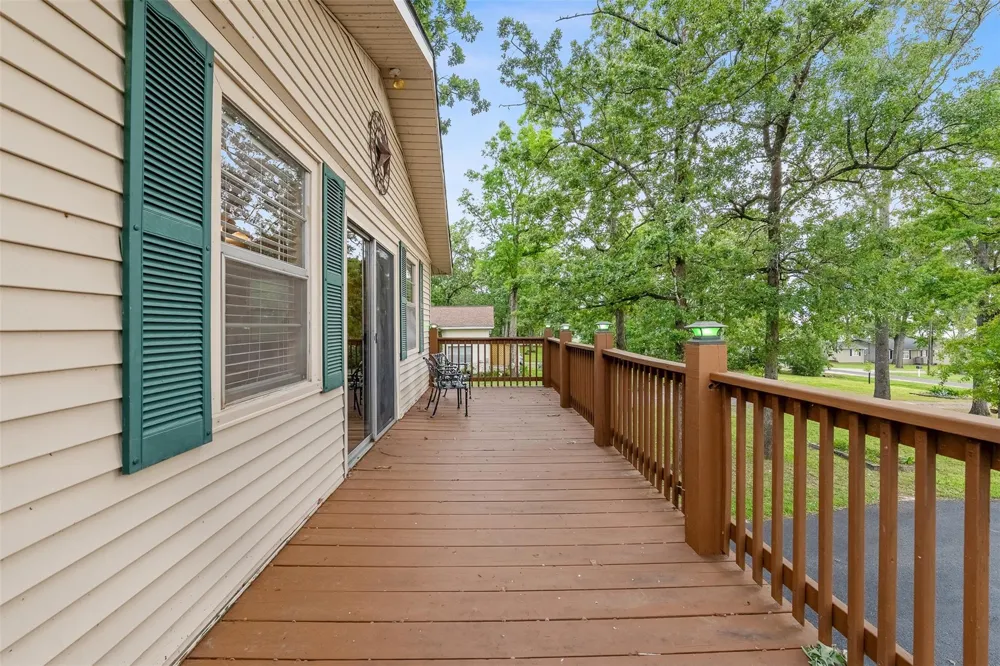 439 Lakeview Harbor Onalaska, TX 77360
