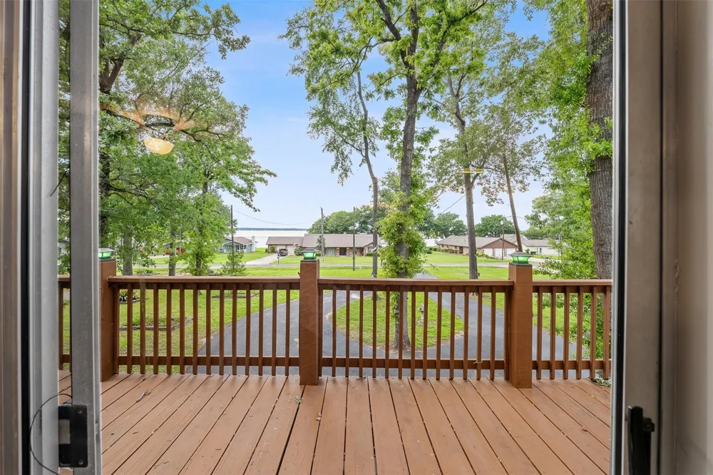 439 Lakeview Harbor Onalaska, TX 77360