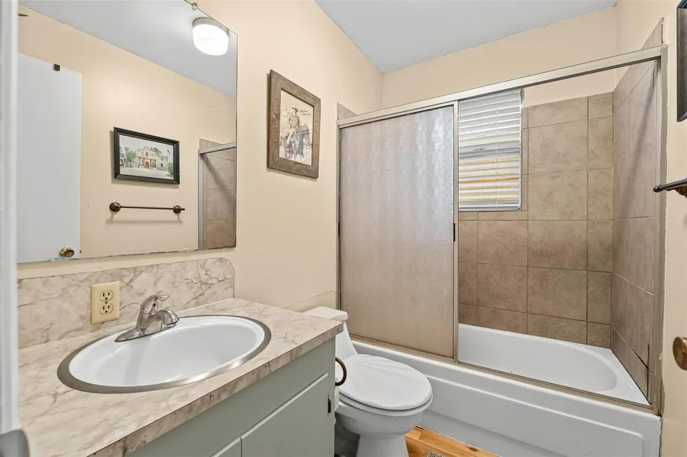 439 Lakeview Harbor Onalaska, TX 77360