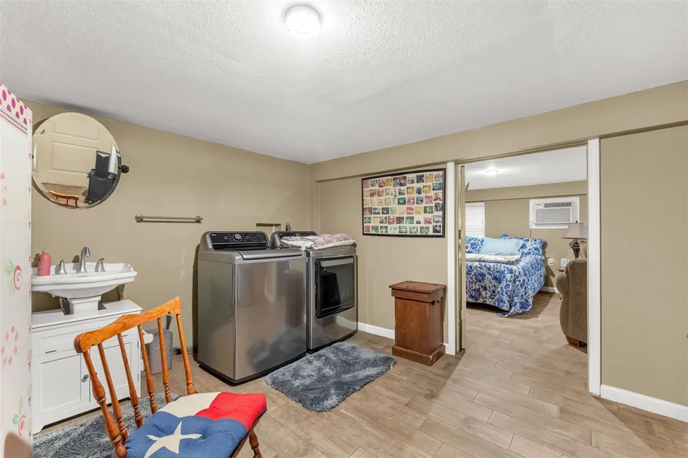 439 Lakeview Harbor Onalaska, TX 77360