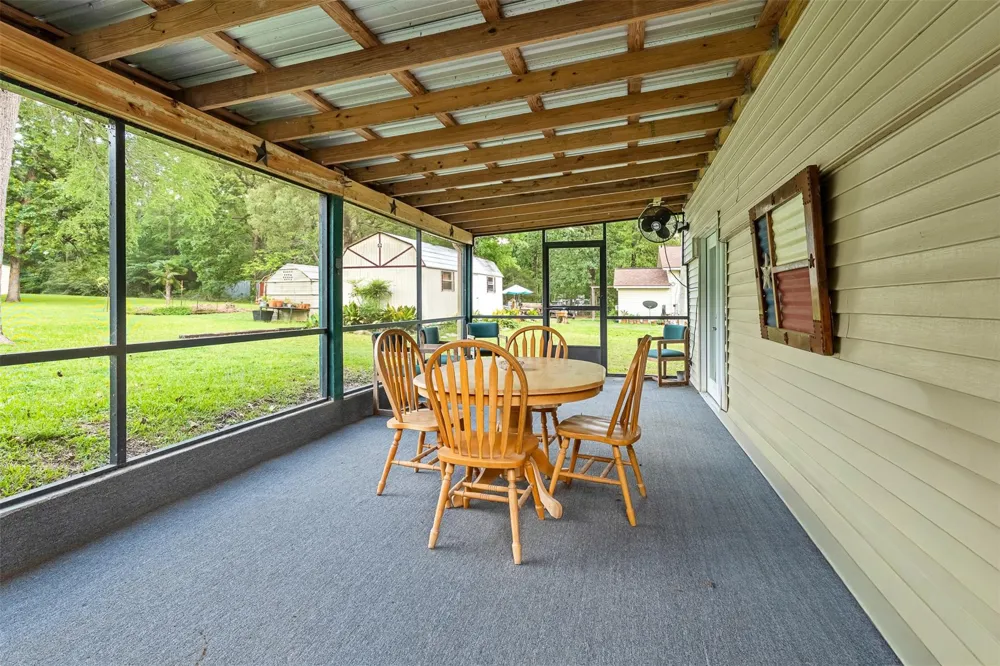 439 Lakeview Harbor Onalaska, TX 77360