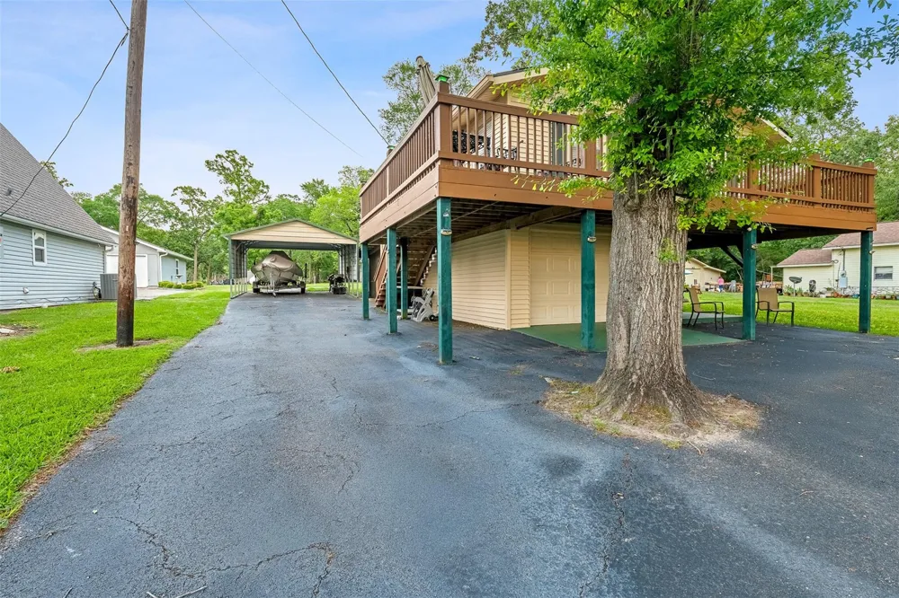 439 Lakeview Harbor Onalaska, TX 77360
