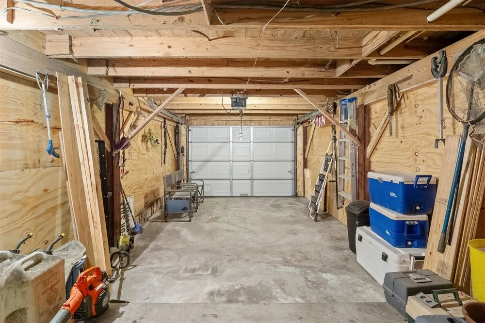 439 Lakeview Harbor Onalaska, TX 77360