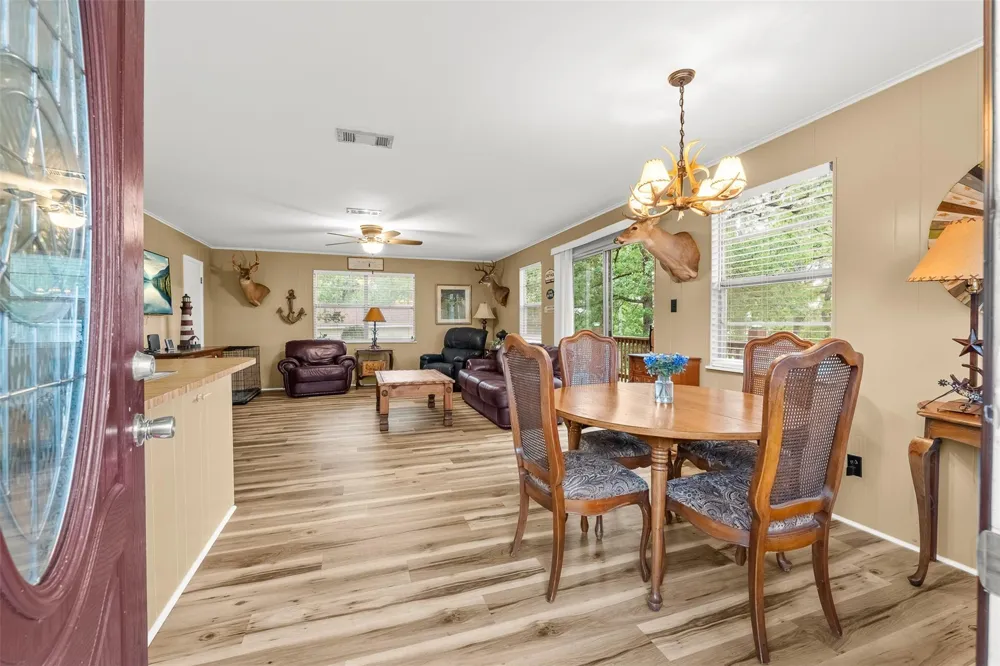 439 Lakeview Harbor Onalaska, TX 77360
