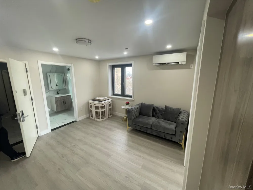 1546 Broadway #4B Brooklyn, NY 11221