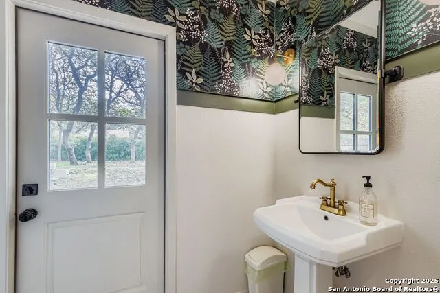 146 Canyon Oaks Hollywood Park, TX 78232