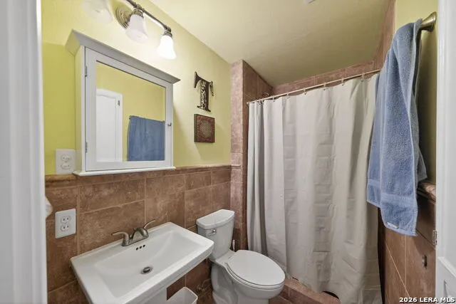 3706 Petry Dr Kirby, TX 78219
