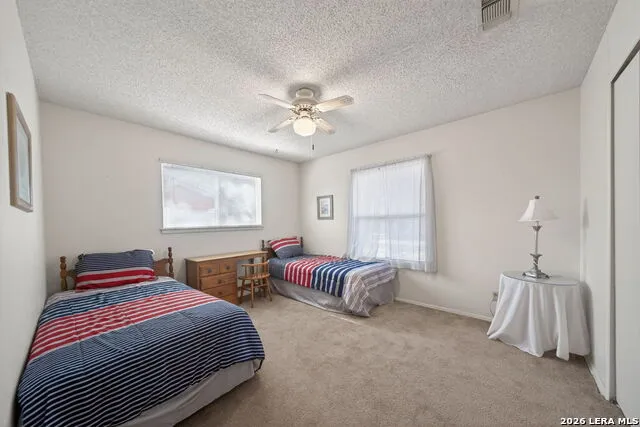 3706 Petry Dr Kirby, TX 78219