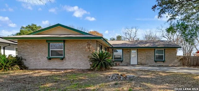 3706 Petry Dr Kirby, TX 78219