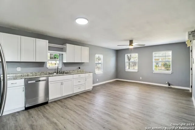 132 RENFRO DR Devine, TX 78016