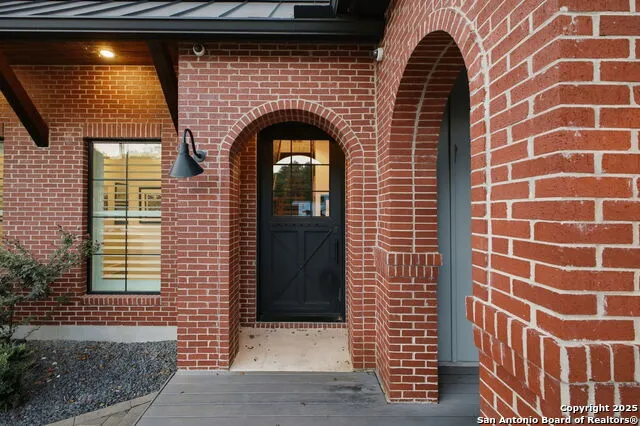 20053 Scenic Loop Rd Helotes, TX 78023