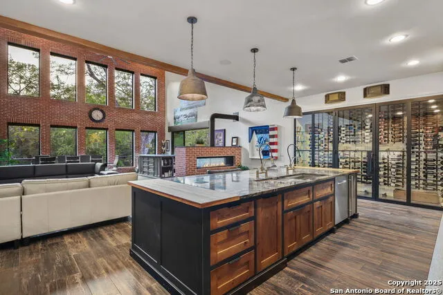 20053 Scenic Loop Rd Helotes, TX 78023