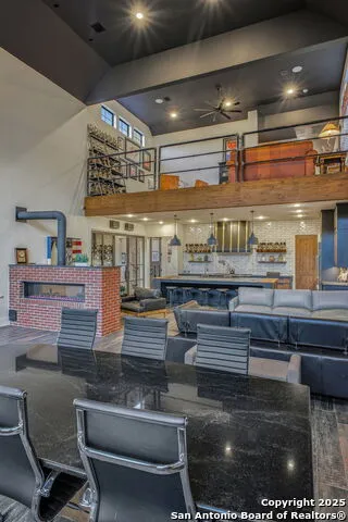 20053 Scenic Loop Rd Helotes, TX 78023