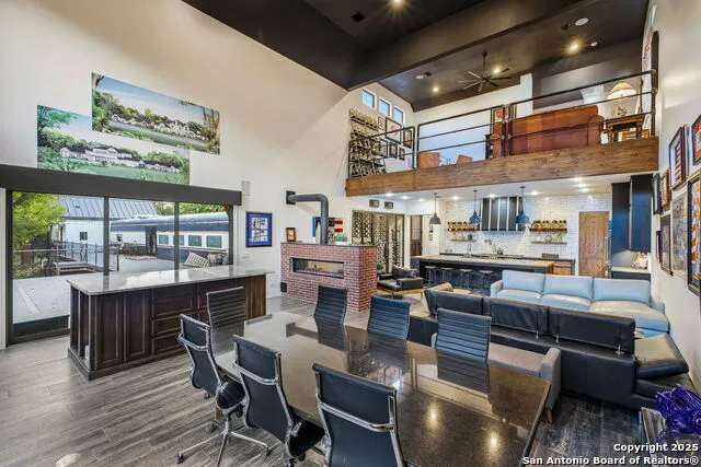 20053 Scenic Loop Rd Helotes, TX 78023