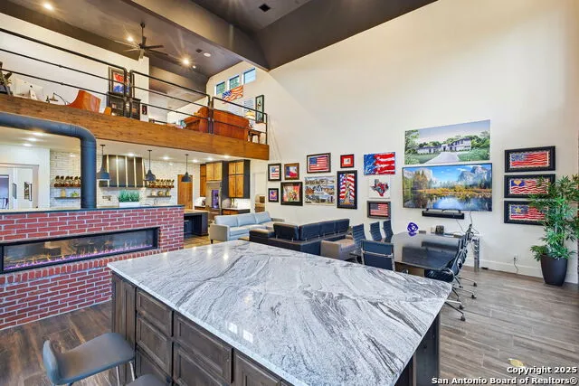 20053 Scenic Loop Rd Helotes, TX 78023