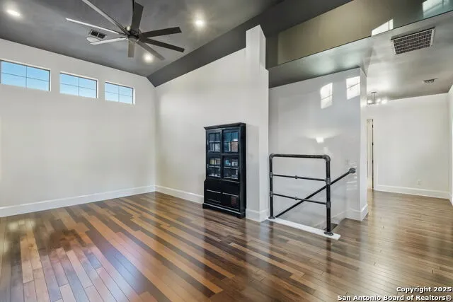 20053 Scenic Loop Rd Helotes, TX 78023