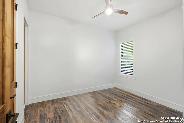 20053 Scenic Loop Rd Helotes, TX 78023