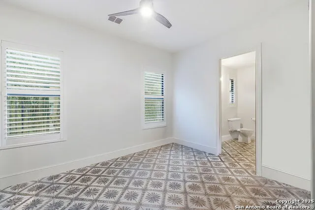 20053 Scenic Loop Rd Helotes, TX 78023