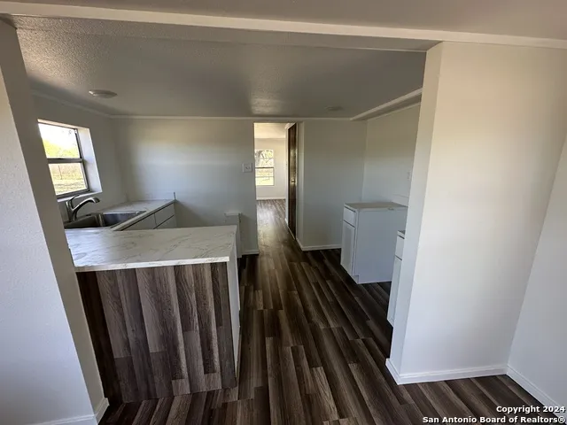 5515 Fm 462 Moore, TX 78057