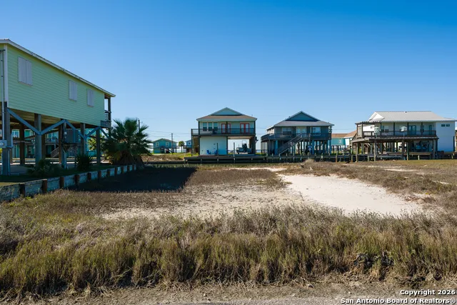 153 Starfish Dr Rockport, TX 78382