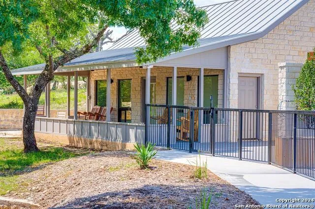 6477 ranch road 783 Harper, TX 78631