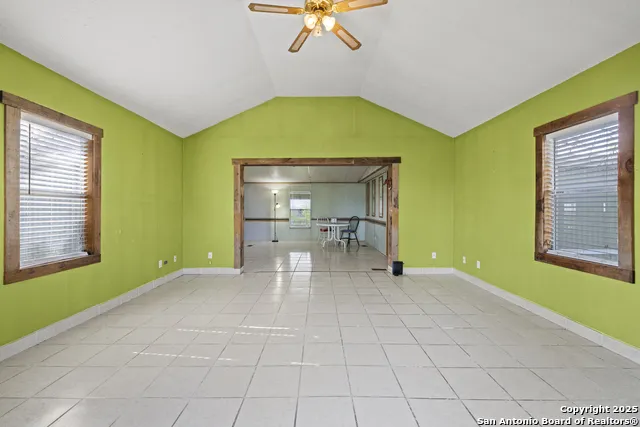 453 Reeves Ln Harper, TX 78631