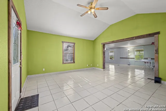 453 Reeves Ln Harper, TX 78631