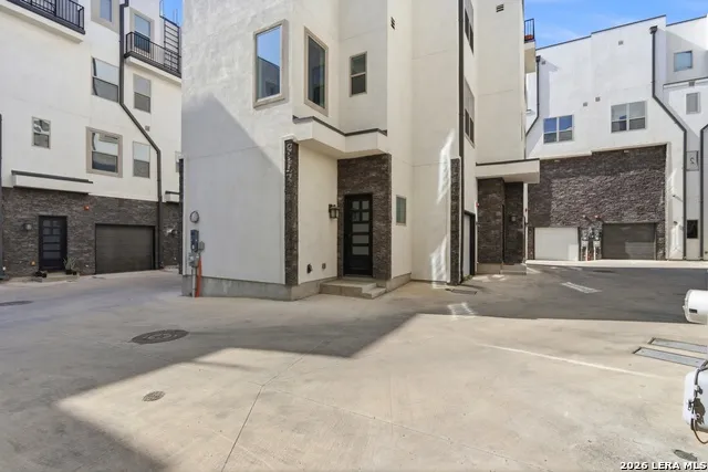 1817 ST MARYS ST Unit 502 San Antonio, TX 78212