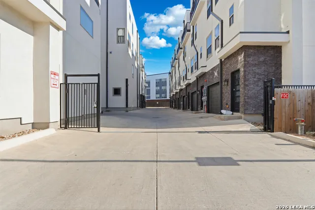 1817 ST MARYS ST Unit 502 San Antonio, TX 78212