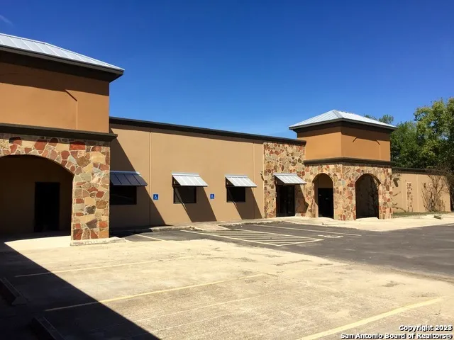 1701 E State Highway 97 #A Jourdanton, TX 78026