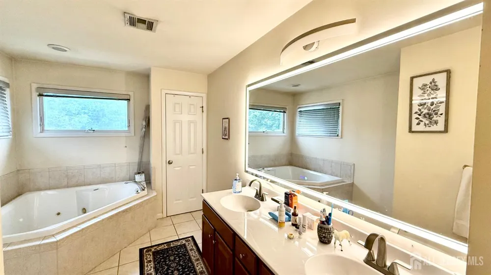 36 Fiume Street Iselin, NJ 08830