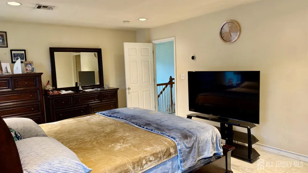 36 Fiume Street Iselin, NJ 08830