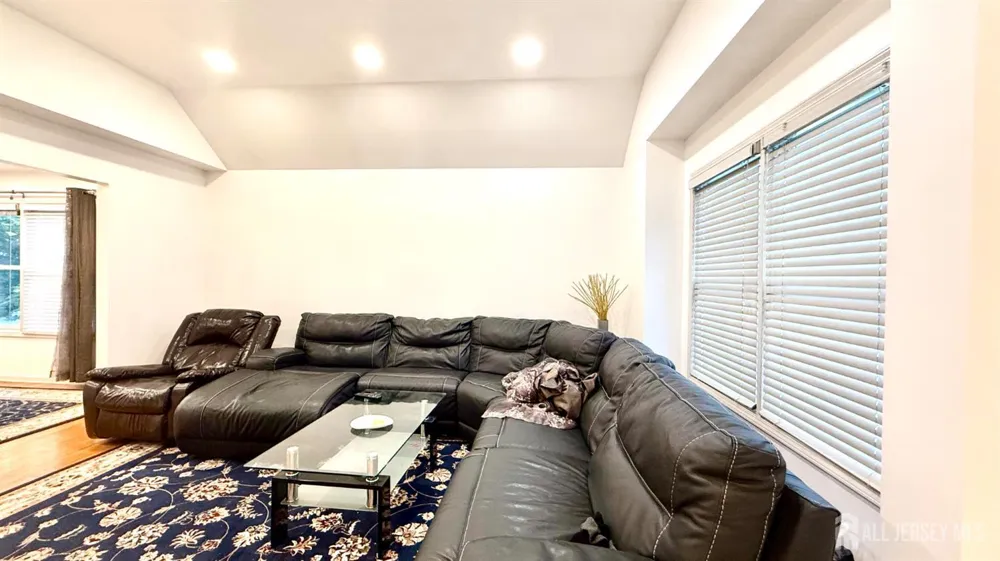 36 Fiume Street Iselin, NJ 08830