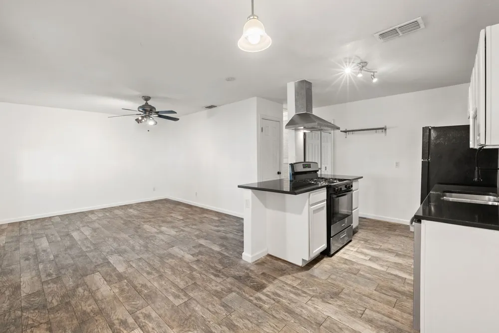 5803 Wellington Drive #B Austin, TX 78723