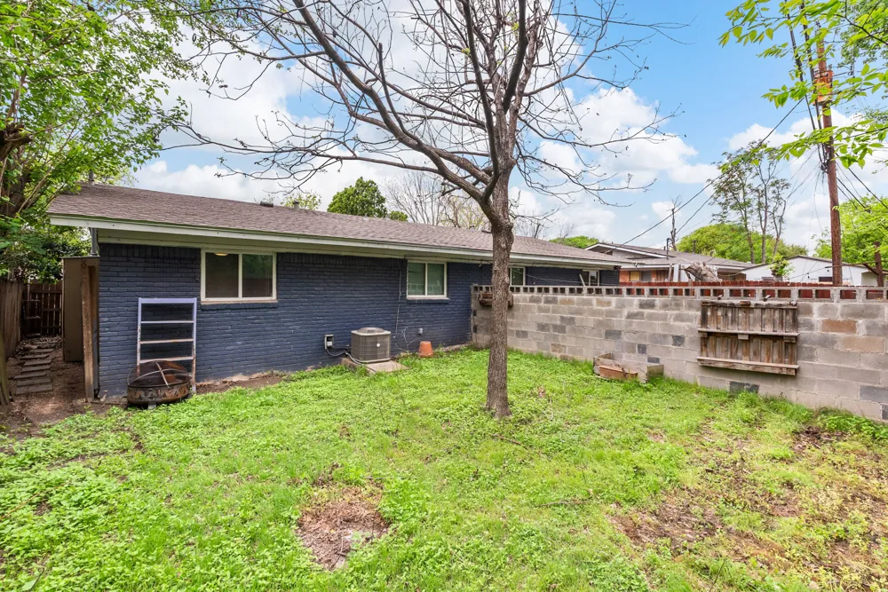 5803 Wellington Drive #B Austin, TX 78723