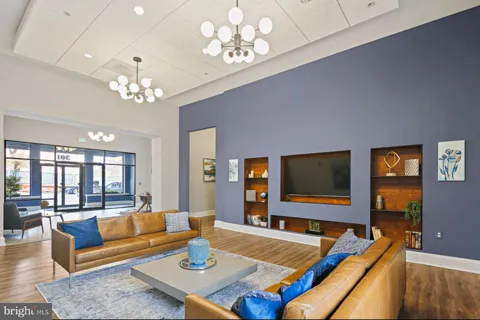 301 W FRANKLIN STREET #303