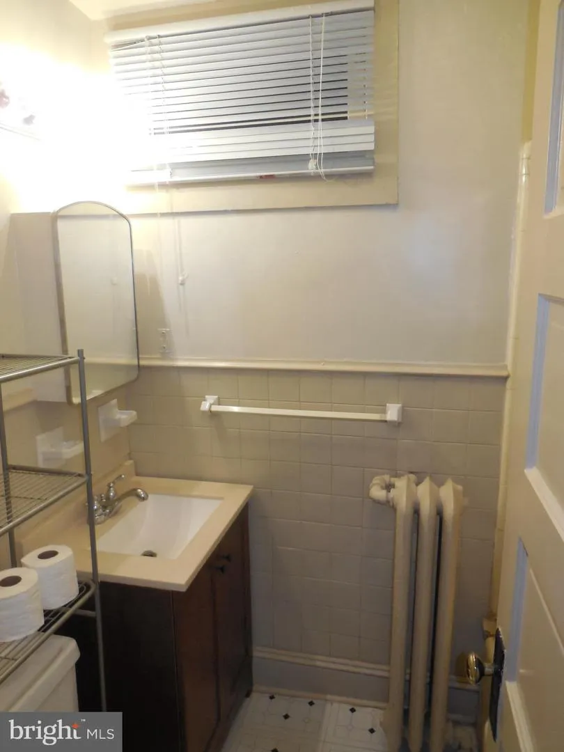 1923 35TH PLACE NW Washington, DC 20007