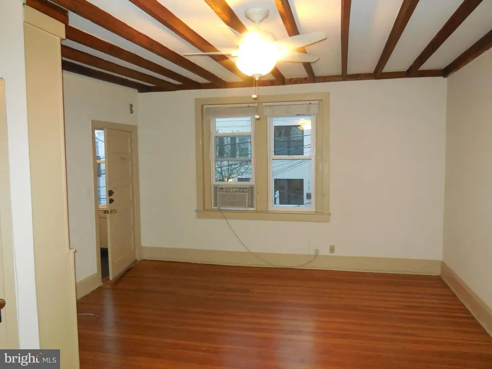 1923 35TH PLACE NW Washington, DC 20007