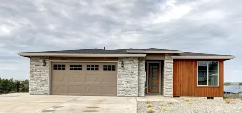 33509 J PLACE